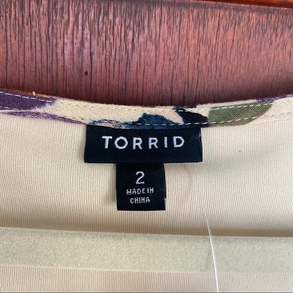 NWT Torrid Floral Babydoll Fit Plus Size Tan Skater Dress w/ Lace Up Neckline - Picture 7 of 10